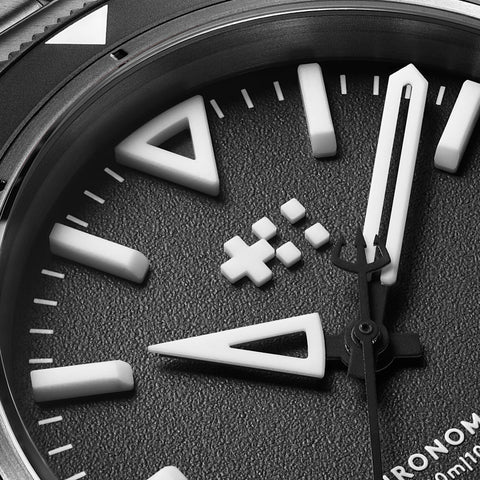 Christopher Ward C60 Trident LumiÃ¨re - Black - Image